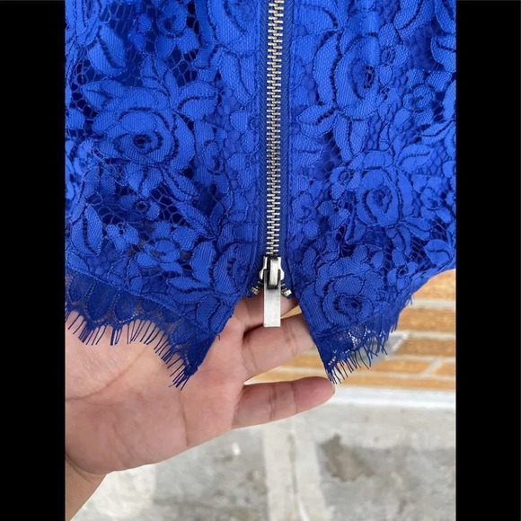 DIANE VON FURSTENBERG Royal Blue Lace Mini Dress 4 - Picture 10 of 16